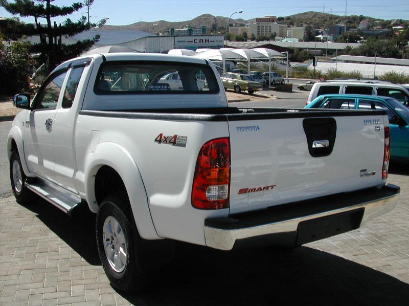 2011 Toyota Smart cab pictures