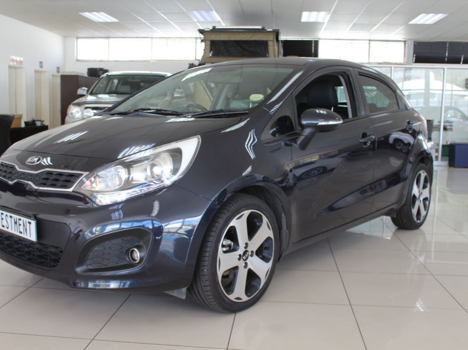 2015 Kia Rio 1.4i Tec pictures