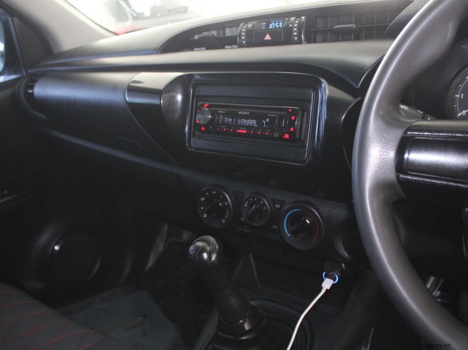 2020 Toyota Hilux GD 2.4 Diesel  S cab 4x2 pictures