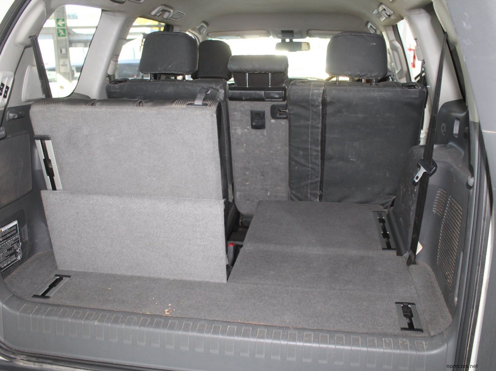 2011 Toyota Prado VX 4.0 pictures