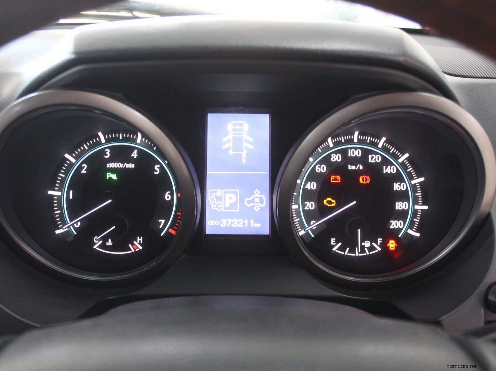 2011 Toyota Prado VX 4.0 pictures