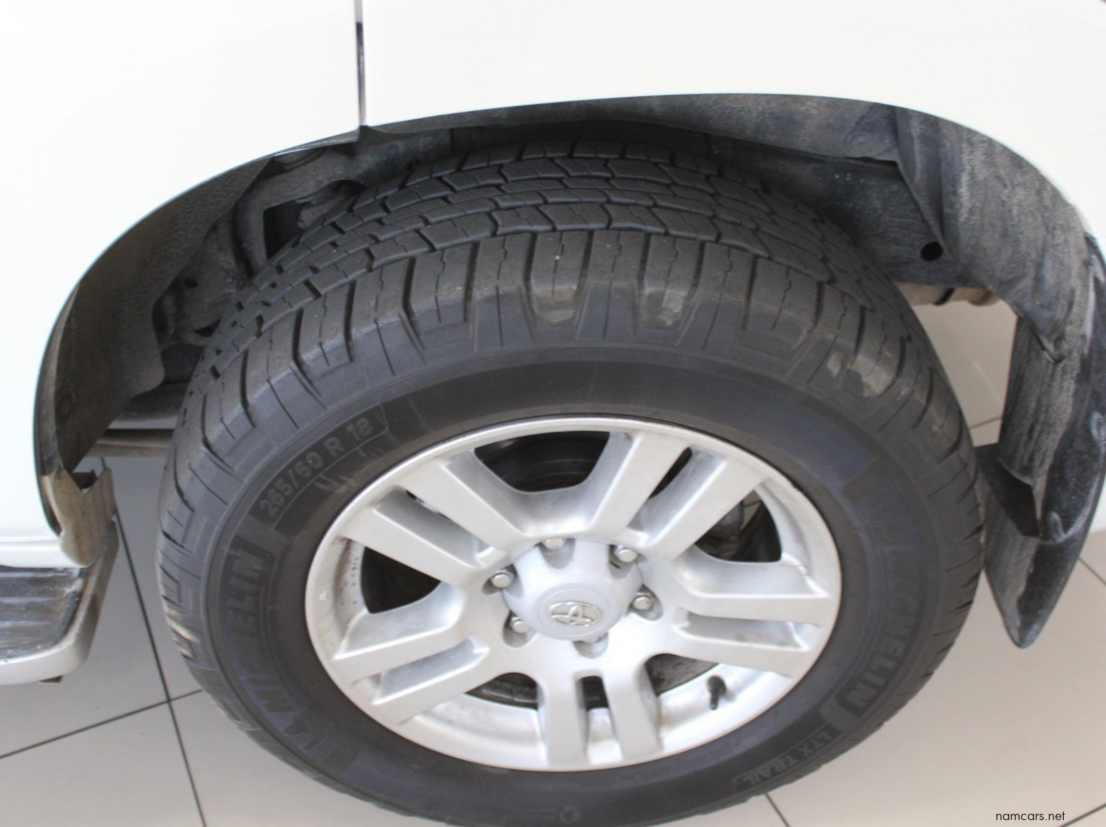 2011 Toyota Prado VX 4.0 pictures