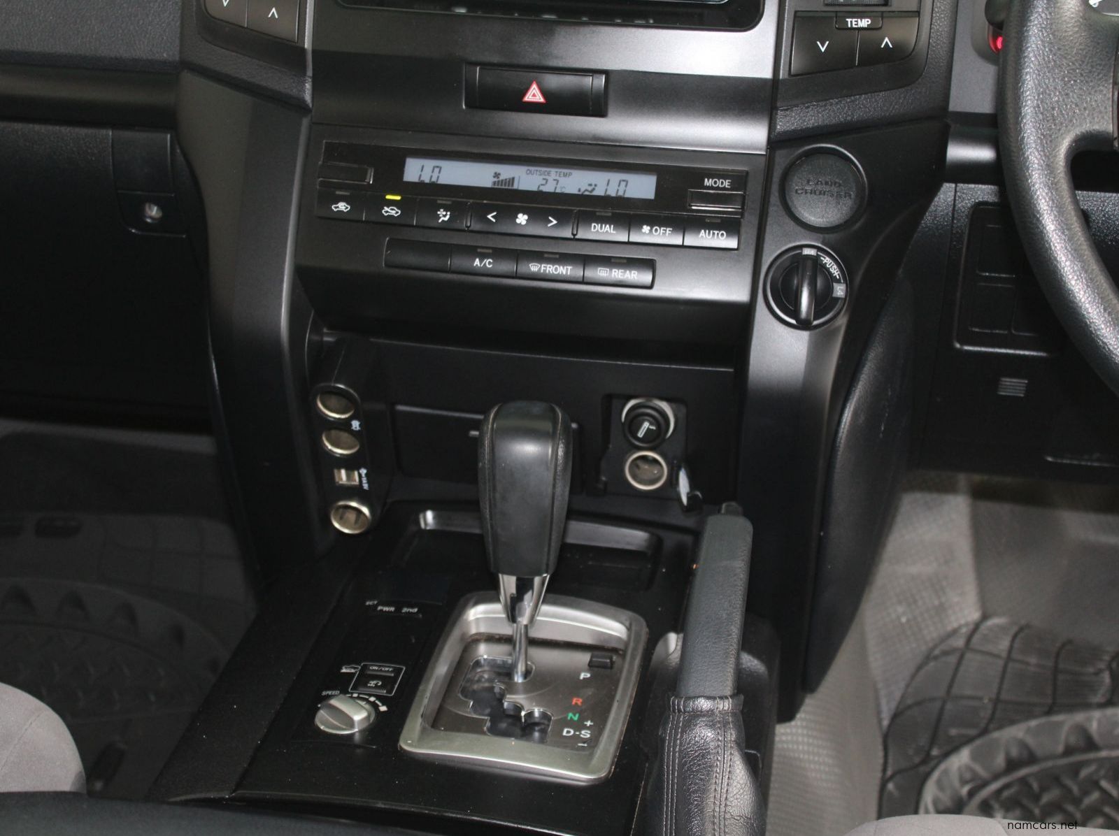 2016 Toyota GX-R 200 Series Land cruiser V8 pictures