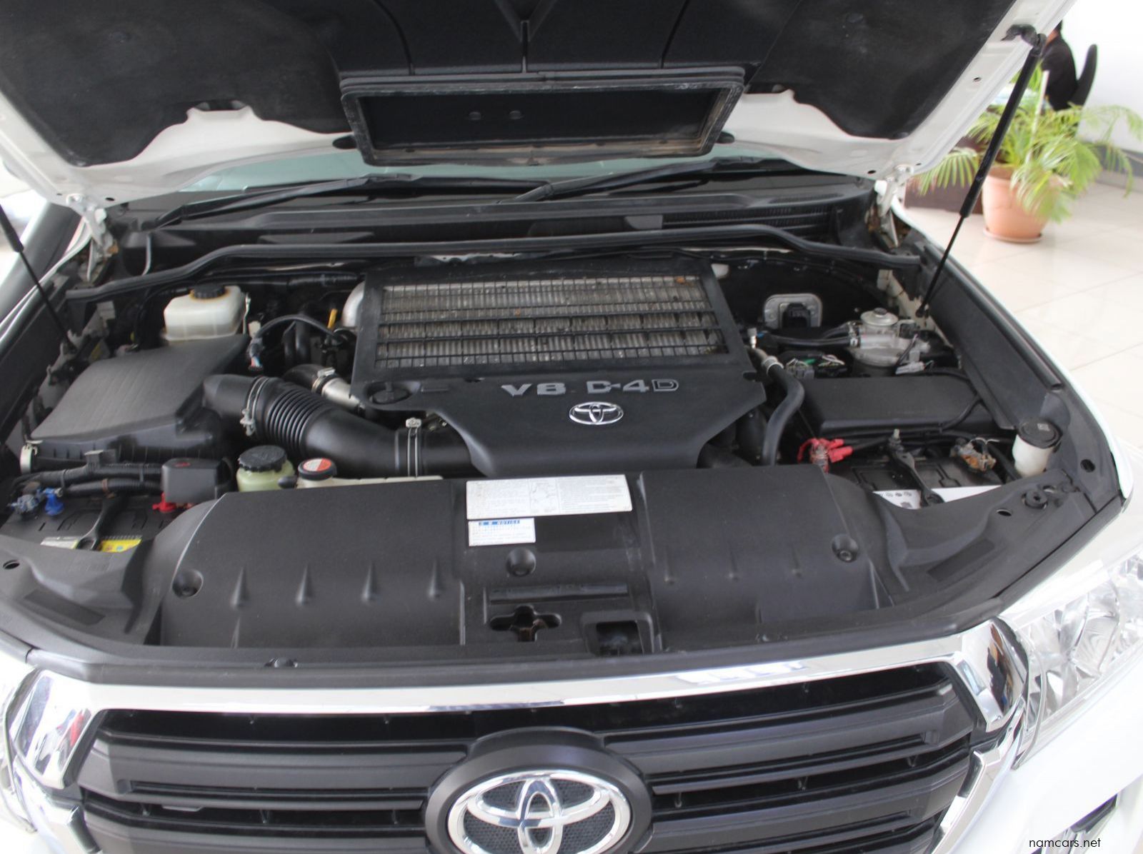 2016 Toyota GX-R 200 Series Land cruiser V8 pictures