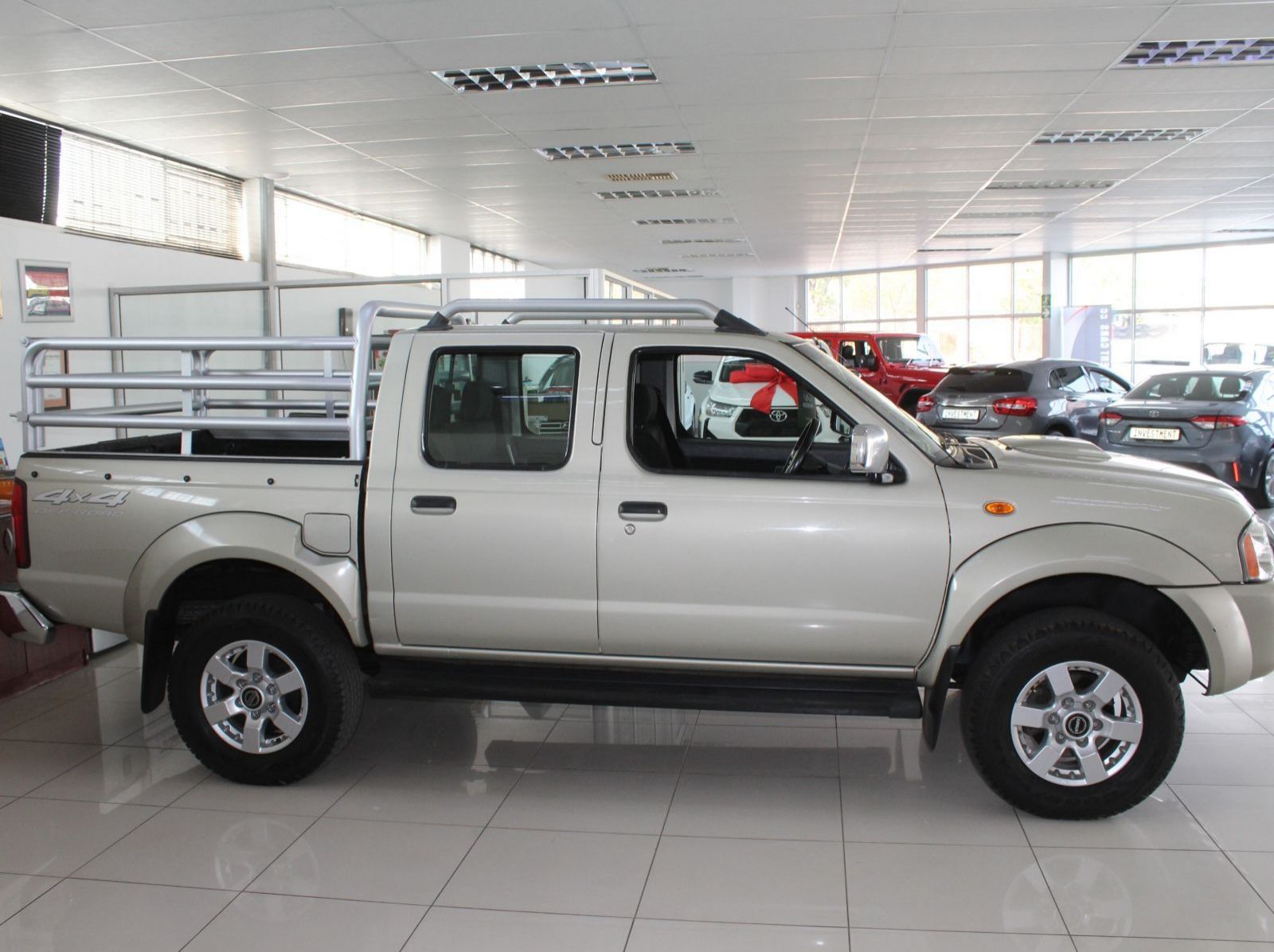 2019 Nissan Np300 2.5 TDI Dcab 4x4 pictures