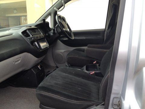 2006 Mitsubishi Delica pictures