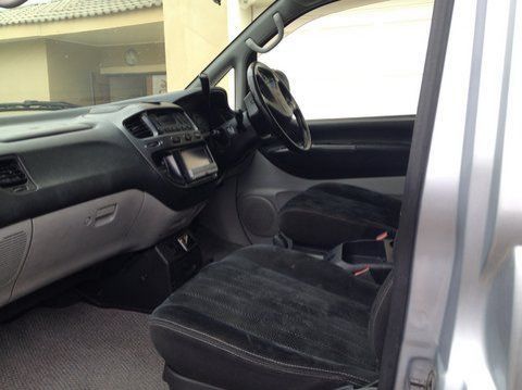 2006 Mitsubishi Delica pictures