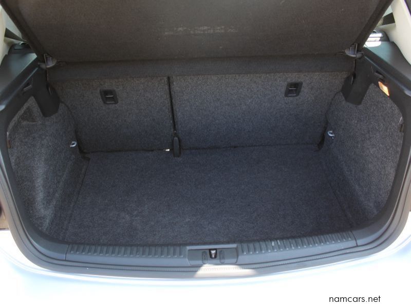 2016 Volkswagen POLO TSI Comfortline pictures