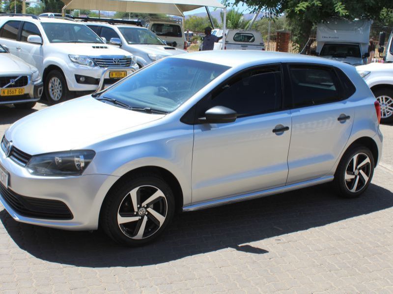 2017 Volkswagen POLO TSI 1.2 pictures