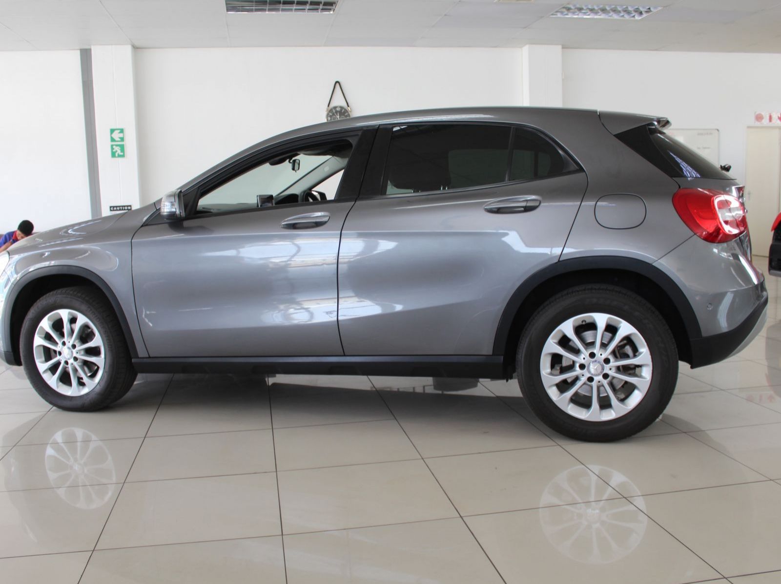 2017 Mercedes-Benz GLA 200d pictures