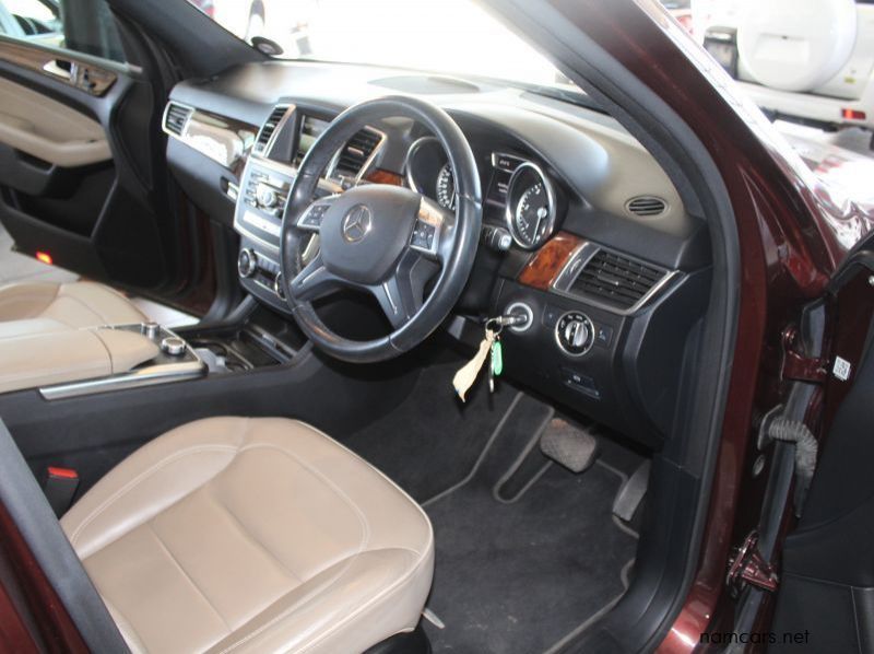 2013 Mercedes-Benz ML350 CDI Bluetech pictures