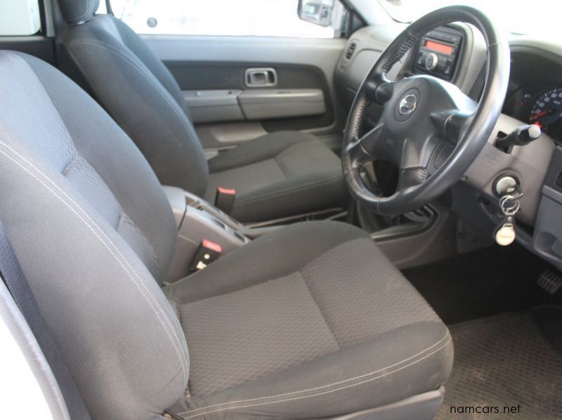 2019 Nissan NP300 2.5TDI D/C 4X4 pictures