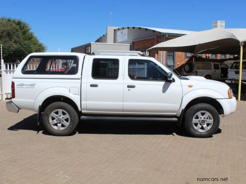 2019 Nissan NP300 2.5TDI D/C 4X4 pictures