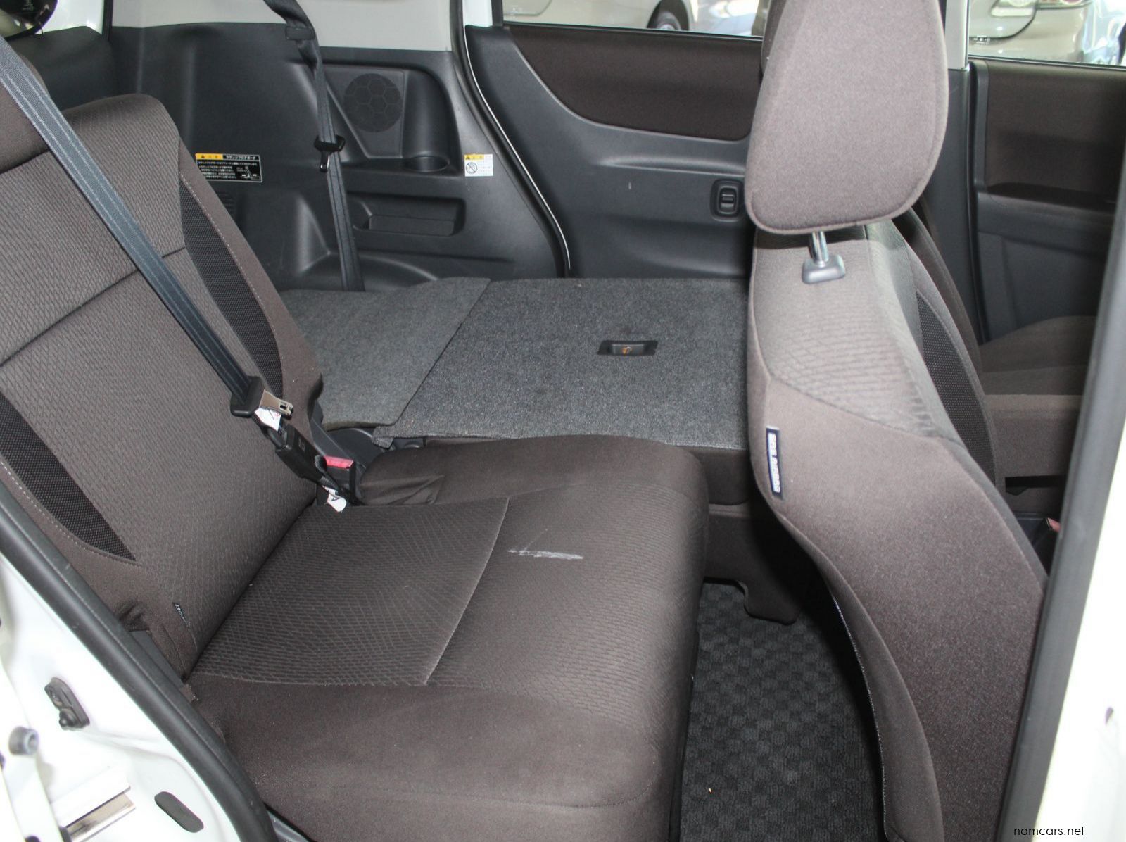 2011 Suzuki Solio pictures