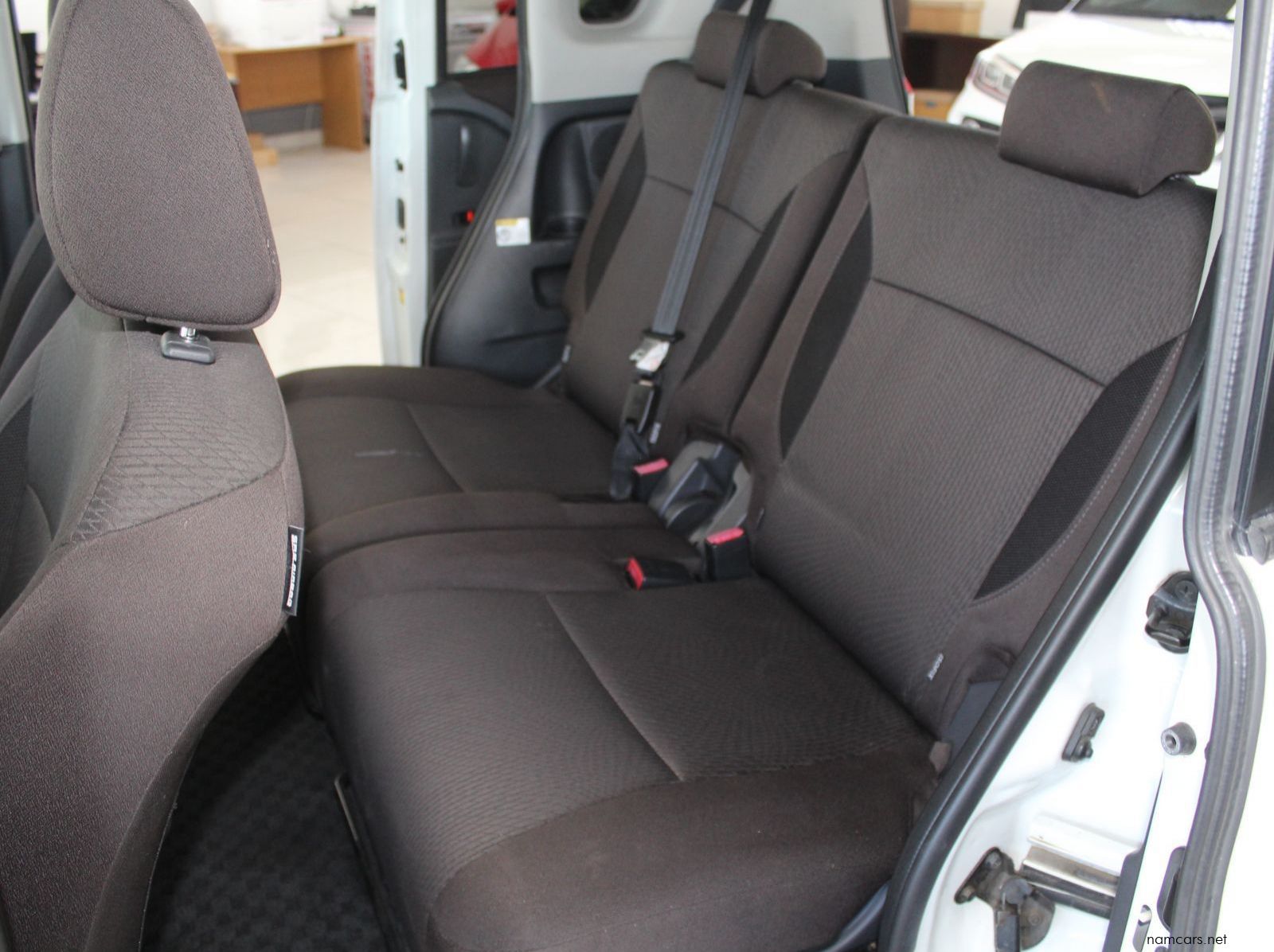 2011 Suzuki Solio pictures