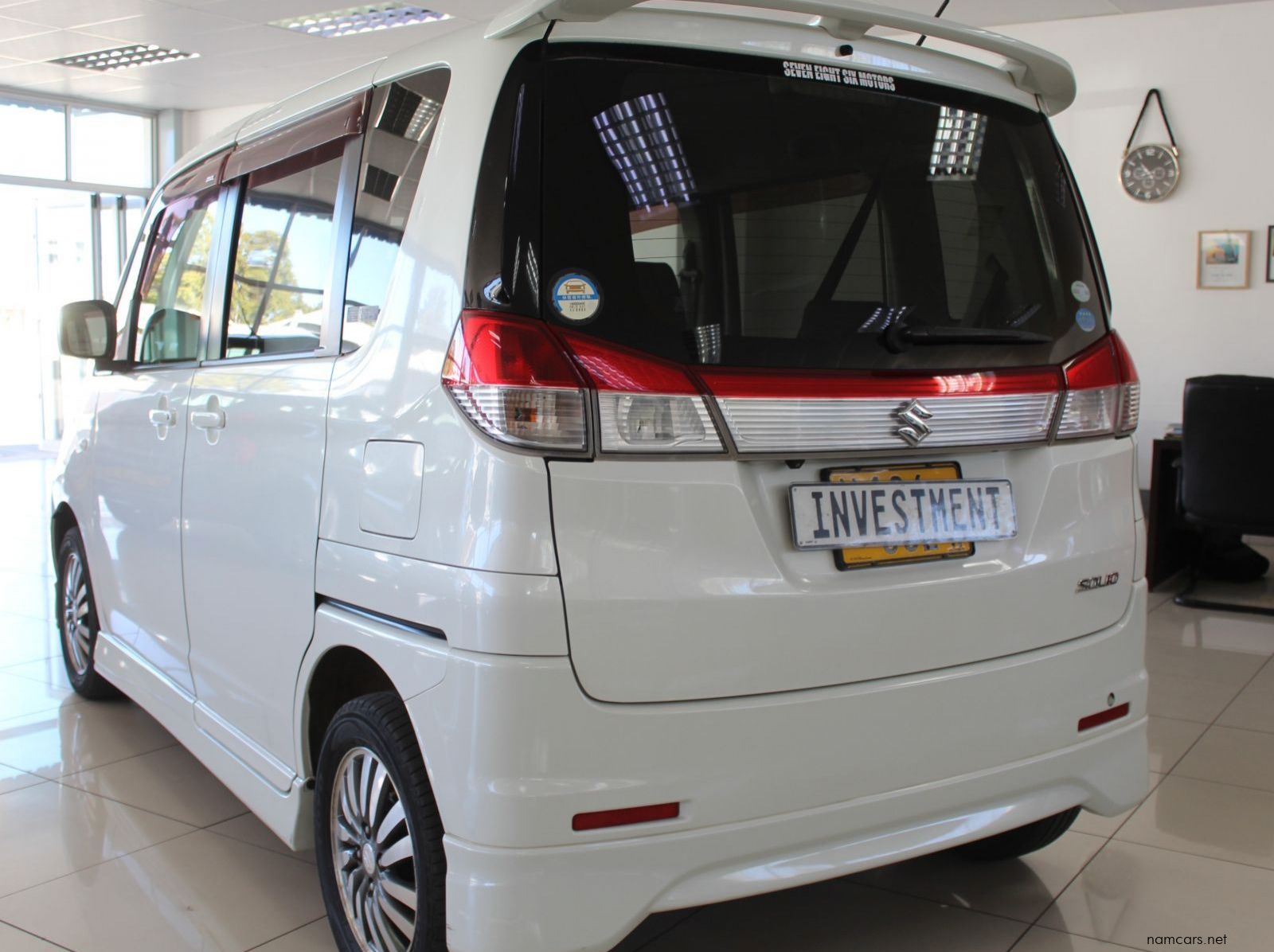 2011 Suzuki Solio pictures