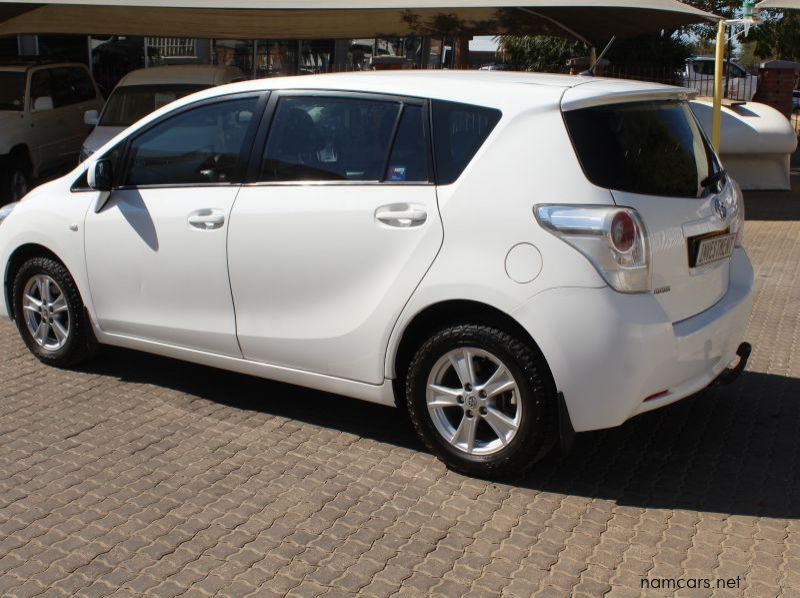 2010 Toyota Verso 1.8 VVTI 7seater pictures