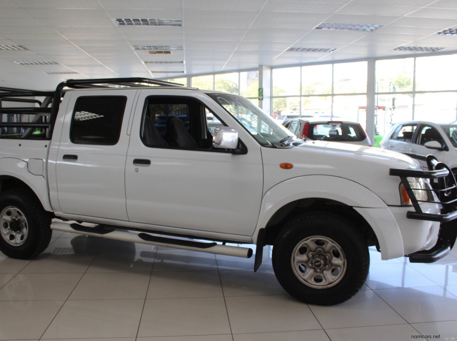 2012 Nissan Np300 2.4i pictures