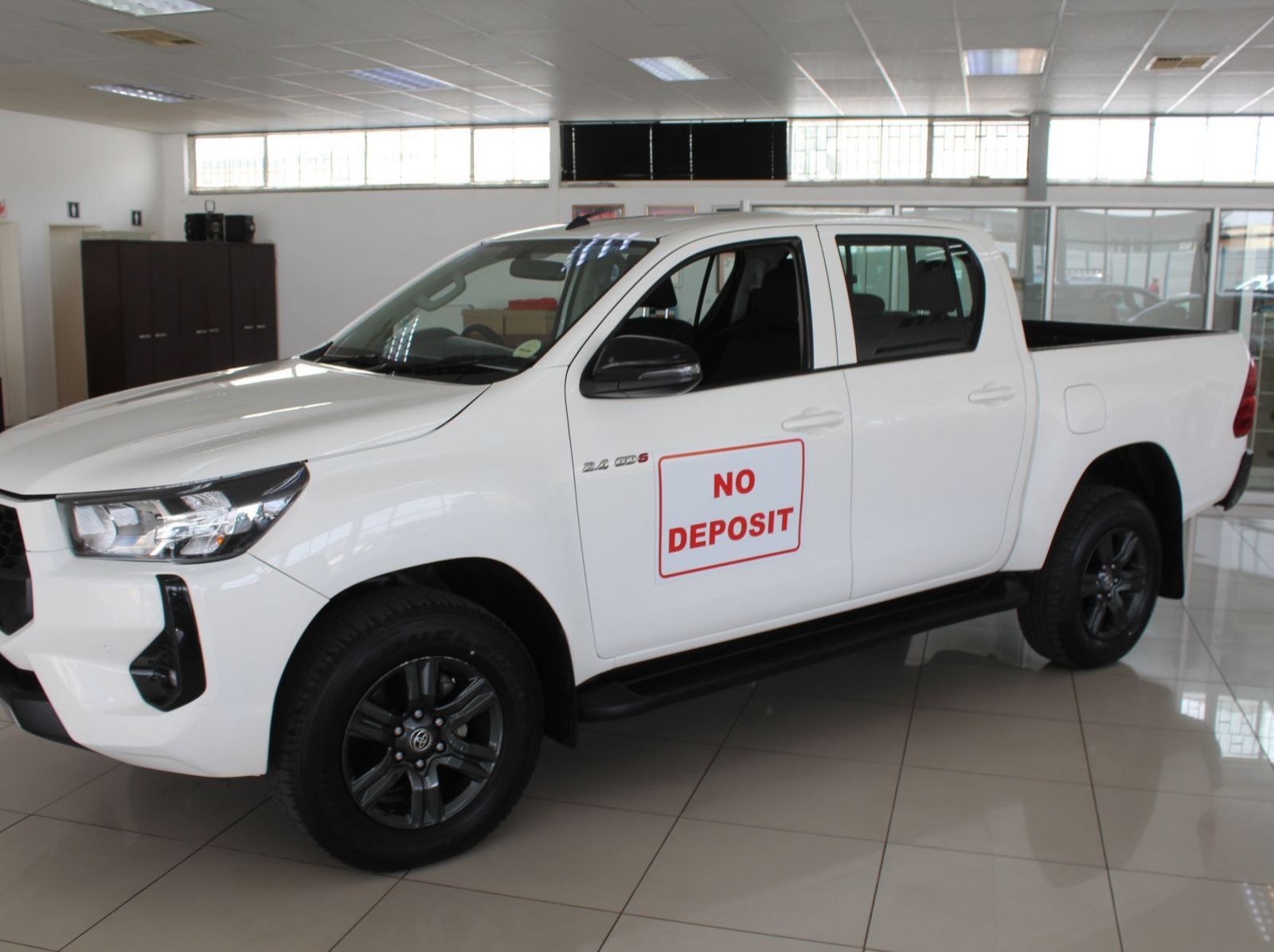 Used Toyota Hilux 2.4 GD6 SRX 4x4 Auto D cab  for sale in Windhoek, Namibia