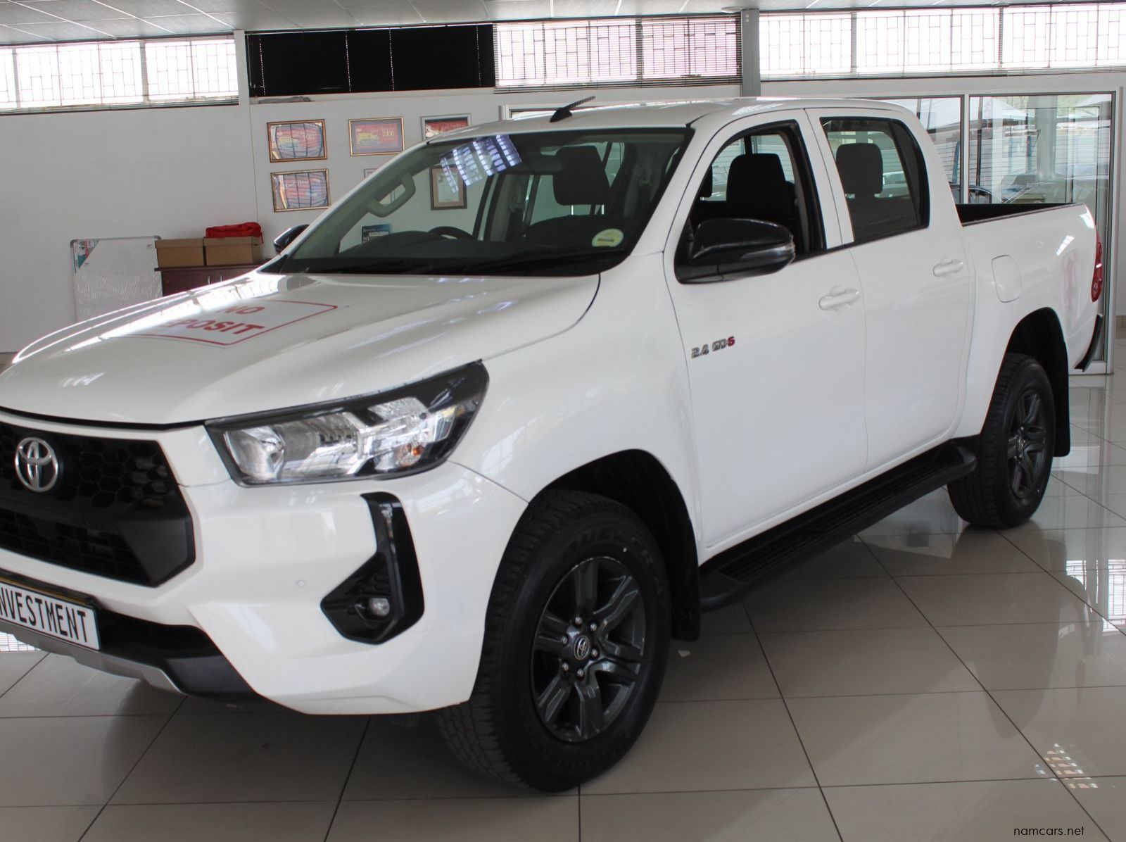 2024 Toyota Hilux 2.4 GD6 SRX 4x4 Auto D cab pictures