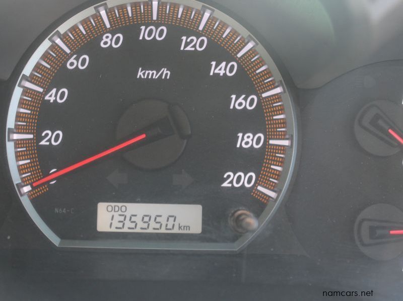 2015 Toyota HILUX 2.7 D/C 4X2 LEGEND45 pictures