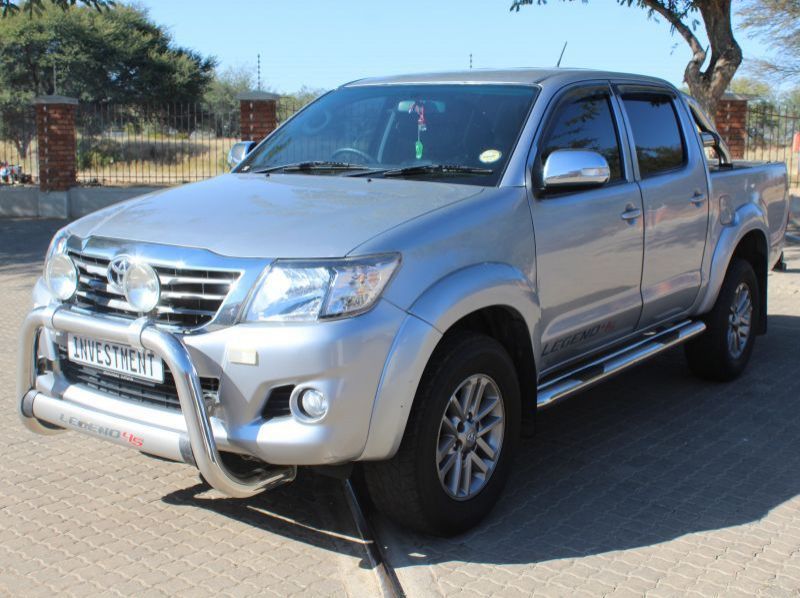 2015 Toyota HILUX 2.7 D/C 4X2 LEGEND45 pictures