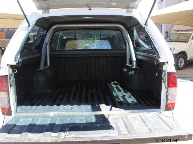 2019 Nissan NP300 2.5 TDI D cab 4x4 pictures