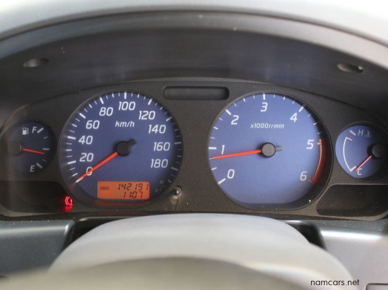 2019 Nissan NP300 2.5 TDI D cab 4x4 pictures