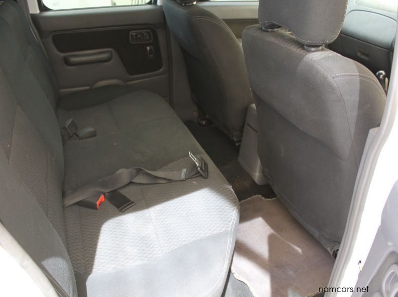 2019 Nissan NP300 2.5 TDI D cab 4x4 pictures