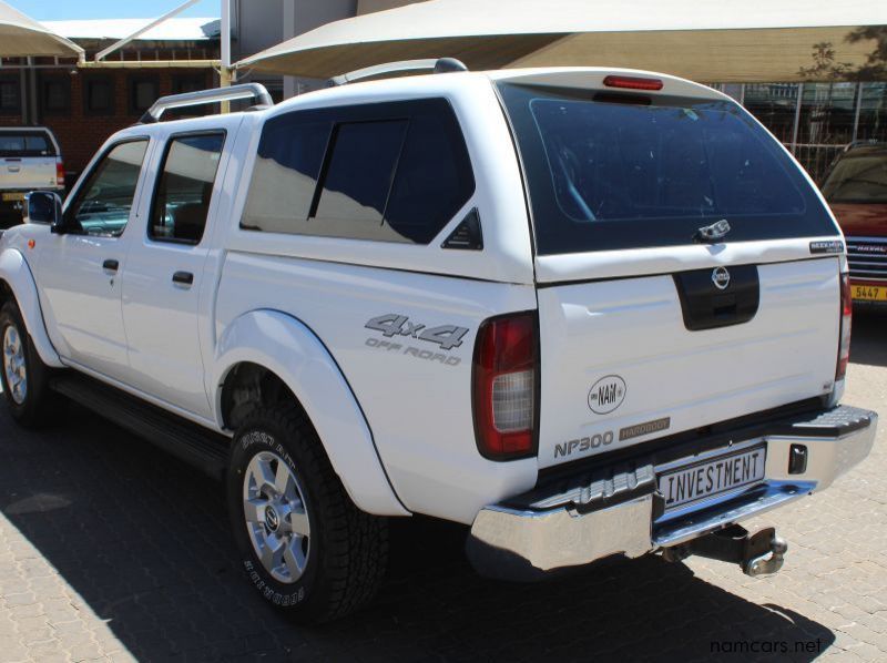 2019 Nissan NP300 2.5 TDI D cab 4x4 pictures