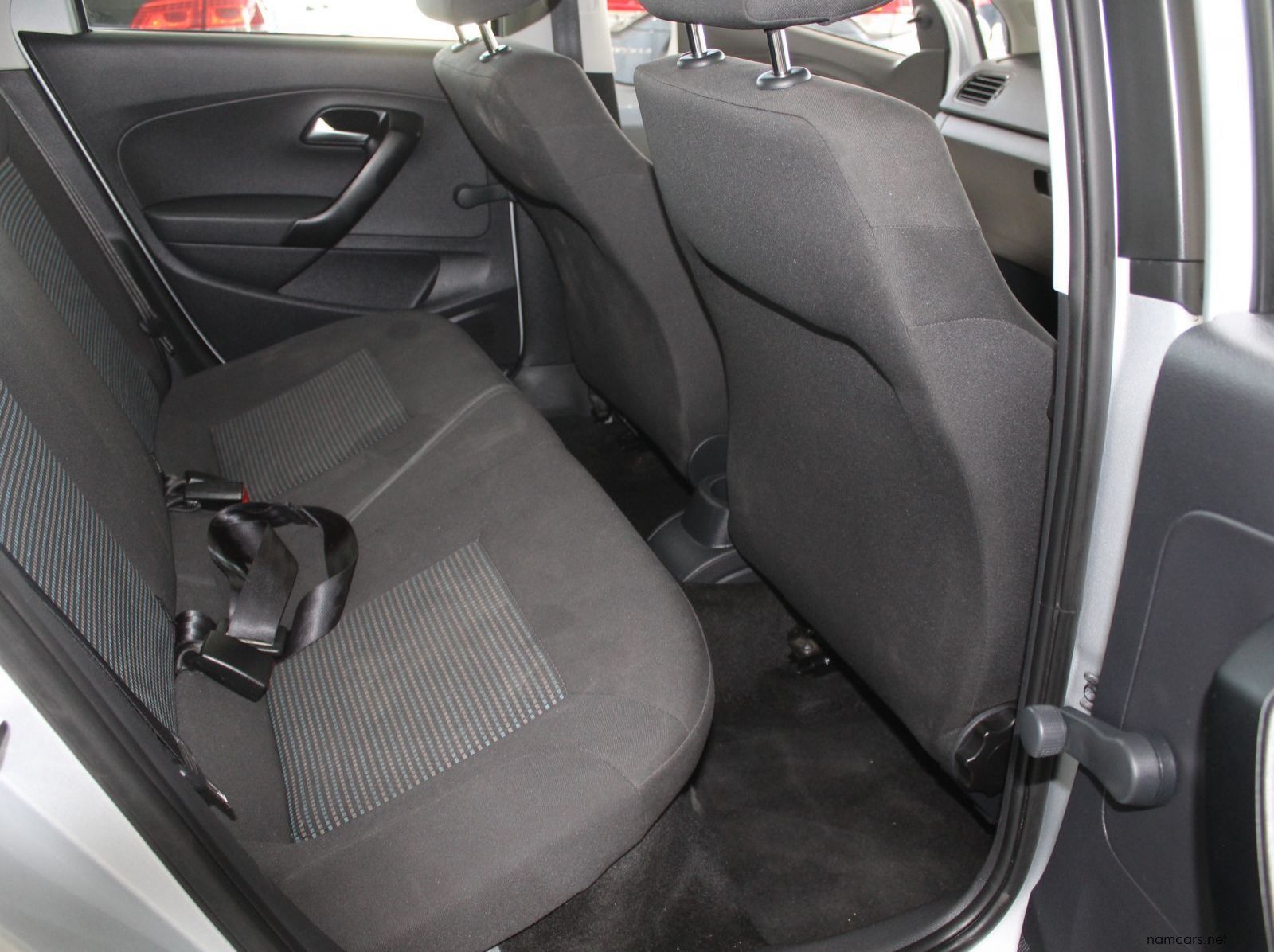 2024 Volkswagen Vw Polo Vivo Comfortline 1.6i Auto pictures