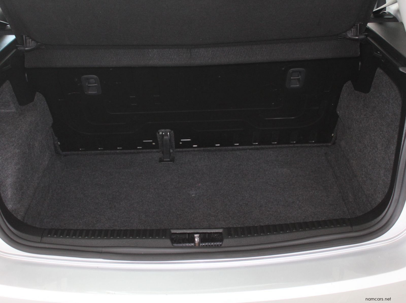 2024 Volkswagen Vw Polo Vivo Comfortline 1.6i Auto pictures