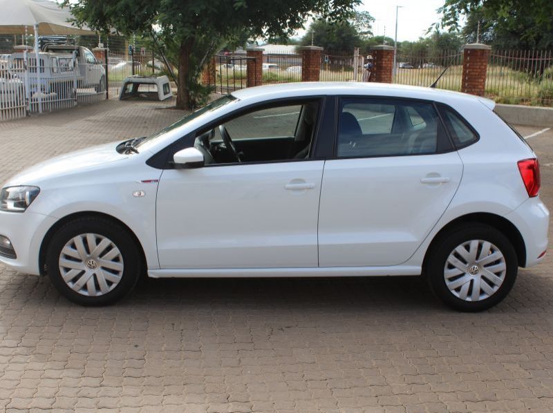 2018 Volkswagen POLO VIVO 1.4 COMFORTLINE pictures