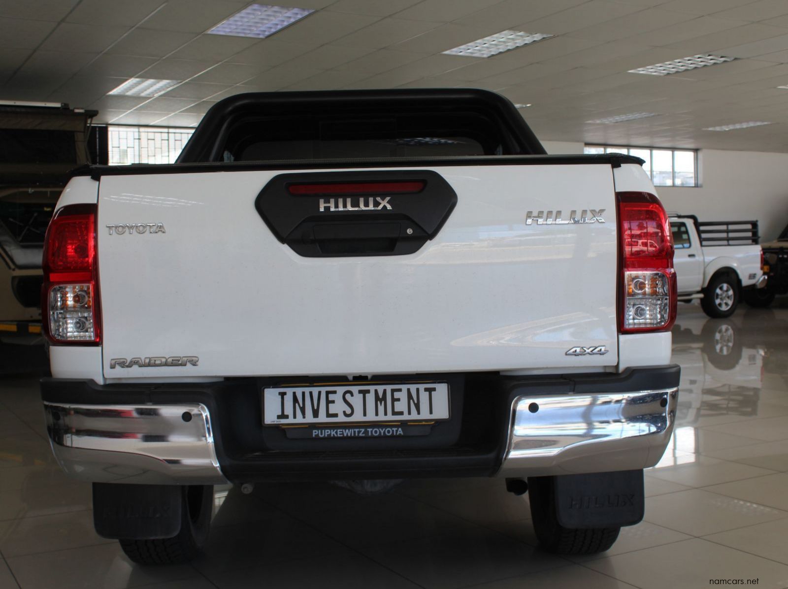 2023 Toyota Hilux 2.4 GD4 4x4 Auto DC pictures