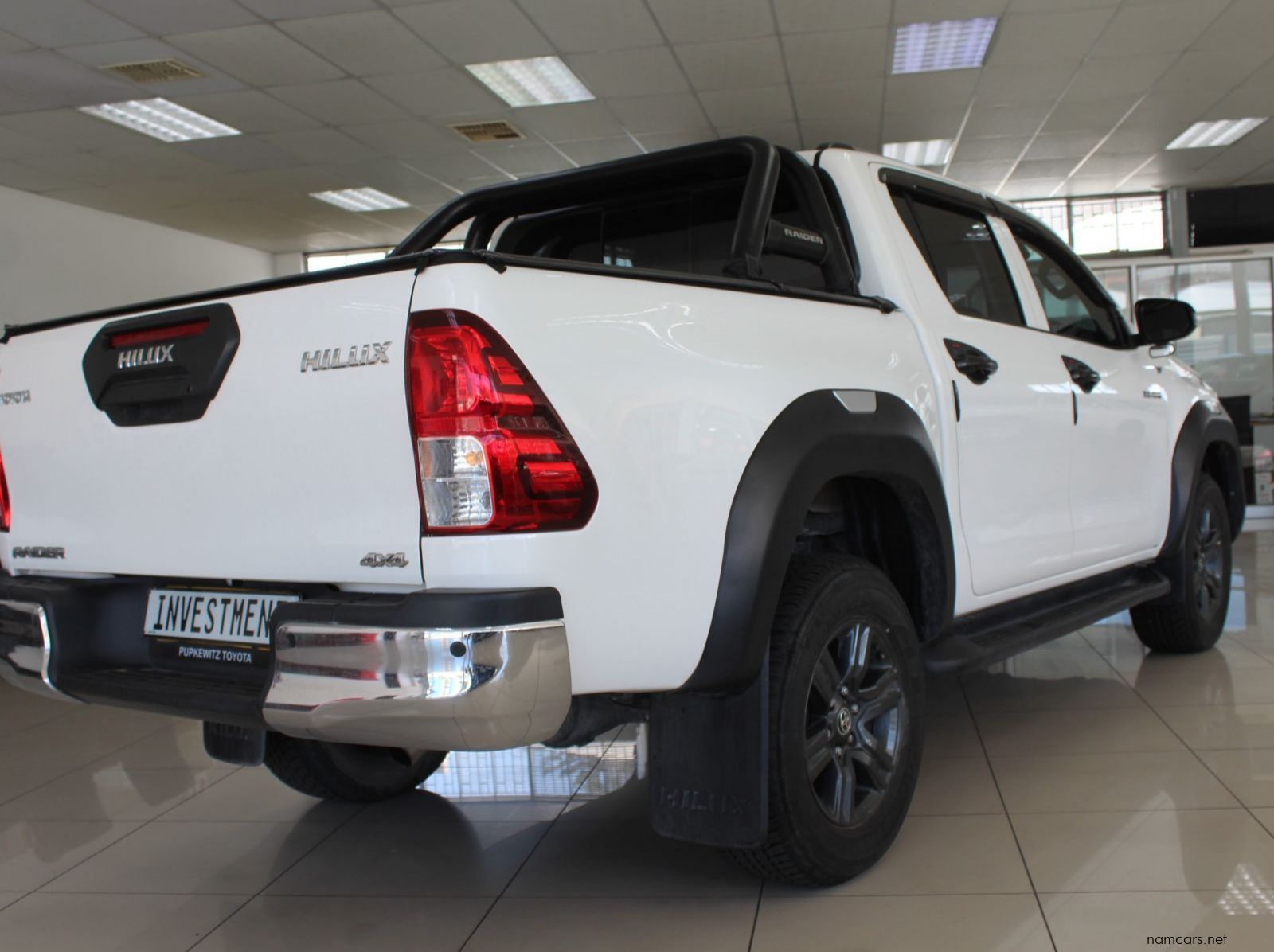2023 Toyota Hilux 2.4 GD4 4x4 Auto DC pictures