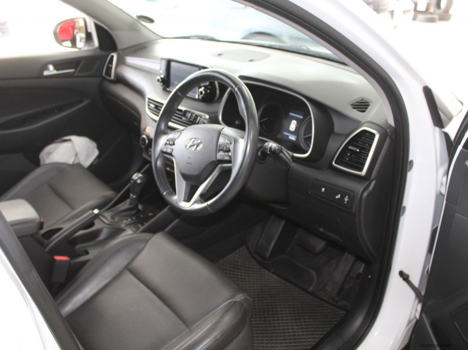 2020 Hyundai Tucson N Sport 2.0 TDI pictures