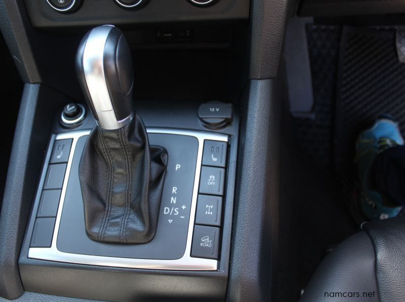 2017 Volkswagen AMAROK 3.0 V6 TDI D/C A/T 4MOTION HILINE PLUS pictures