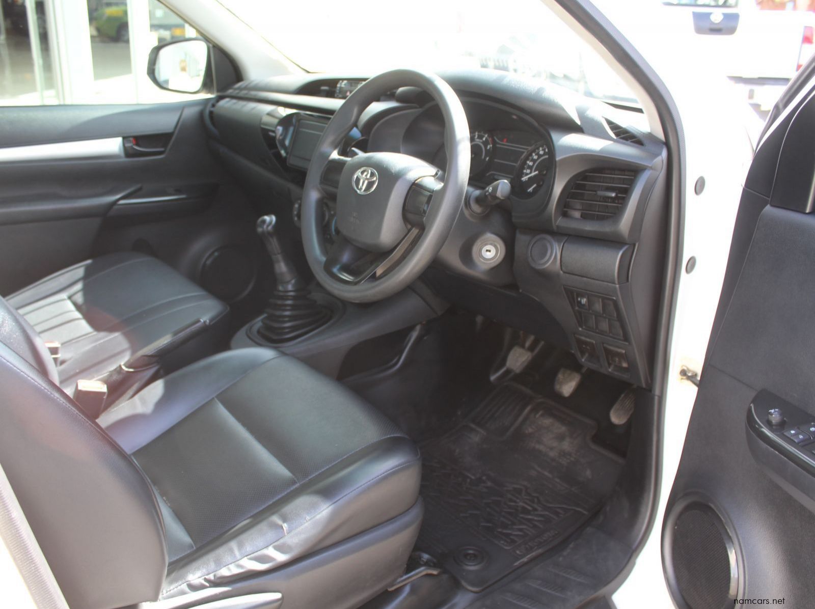 2019 Toyota Hilux 2.4GD A/C 4x2 Manual pictures