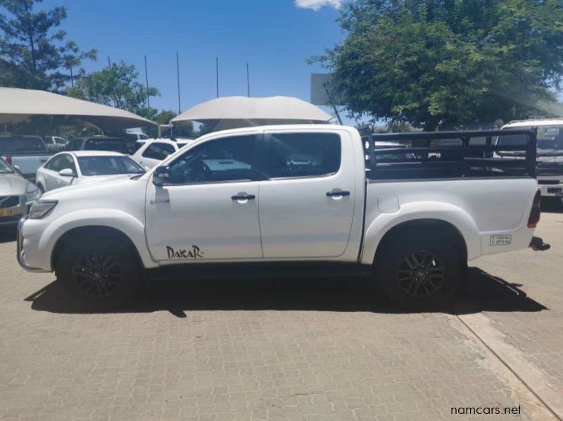 2015 Toyota HILUX 3.0 D4D D/C 4X4 DAKAR pictures