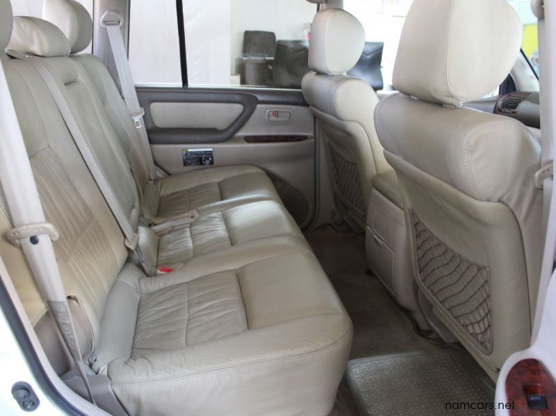 1999 Toyota LANDCRUISER 100 SERIES 4.7V8 A/T pictures