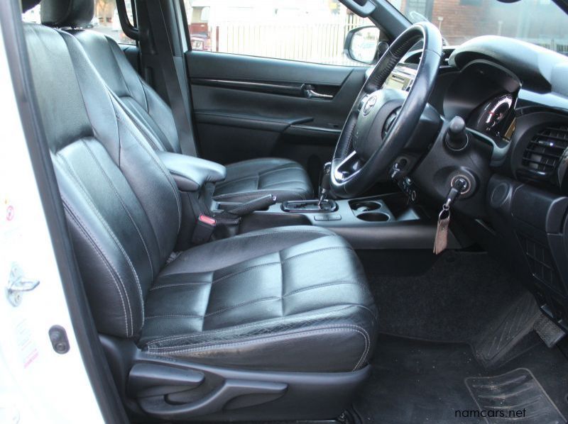 2019 Toyota HILUX 2.8GD6 A/T 4X4 D/C pictures