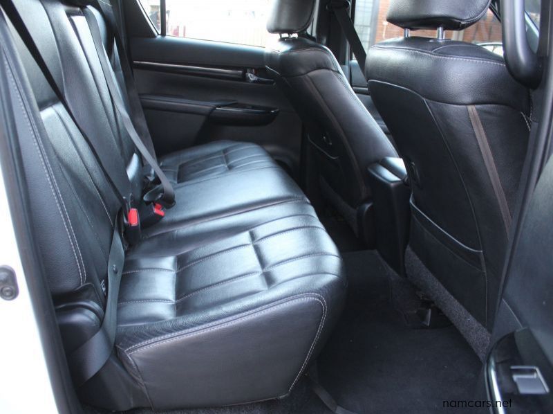 2019 Toyota HILUX 2.8GD6 A/T 4X4 D/C pictures