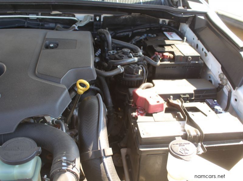 2019 Toyota HILUX 2.8GD6 A/T 4X4 D/C pictures