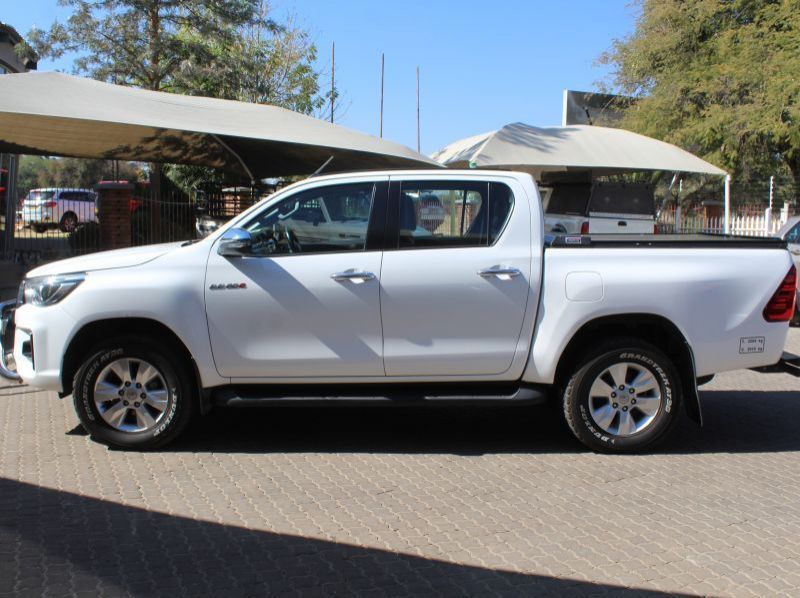 2019 Toyota HILUX 2.8GD6 A/T 4X4 D/C pictures