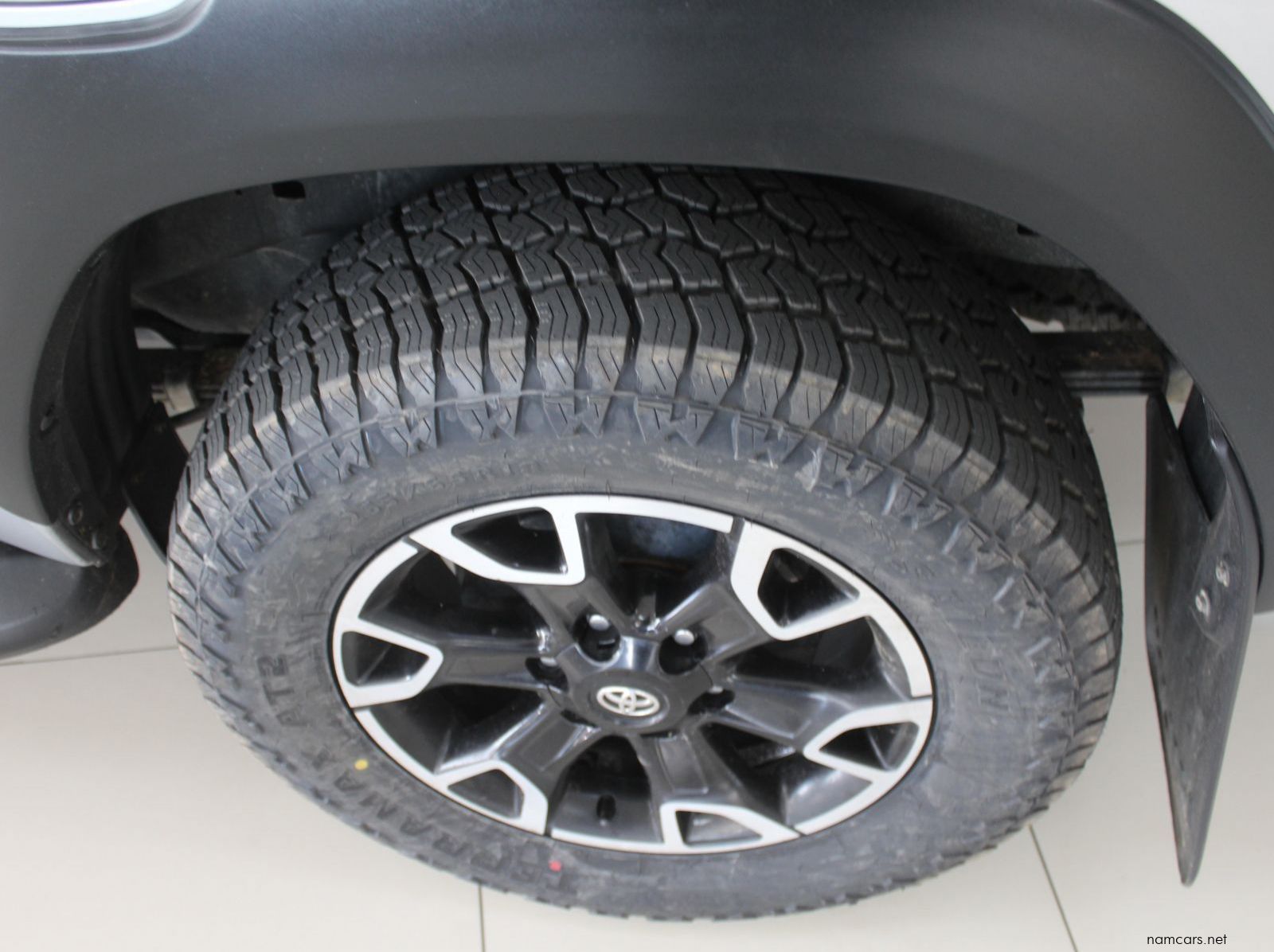 2019 Toyota Hilux DCab Legend 50 4x4 auto pictures