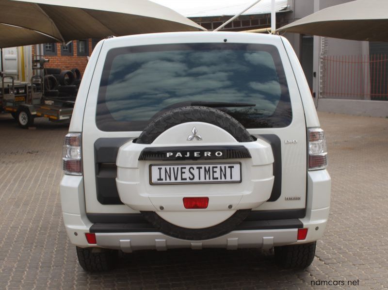 2014 Mitsubishi Pajero 5 door pictures