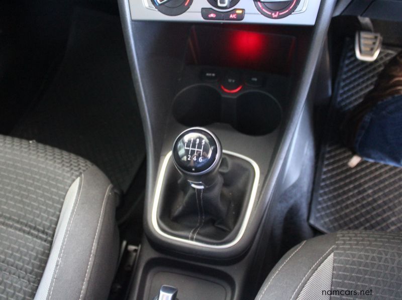 2017 Volkswagen Cross Polo 1.2TSI pictures