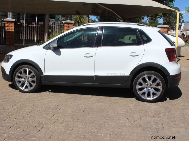 2017 Volkswagen Cross Polo 1.2TSI pictures