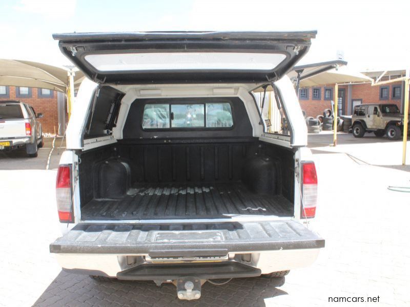 2017 Nissan NP300 2.5TDI D/C 4X4 pictures