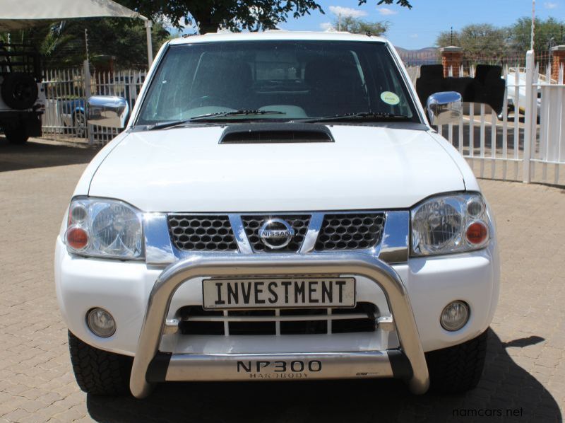 2017 Nissan NP300 2.5TDI D/C 4X4 pictures